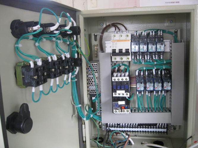 产品目录 电气控制箱设计生产 电气事业部:变频控制柜,消防控制柜